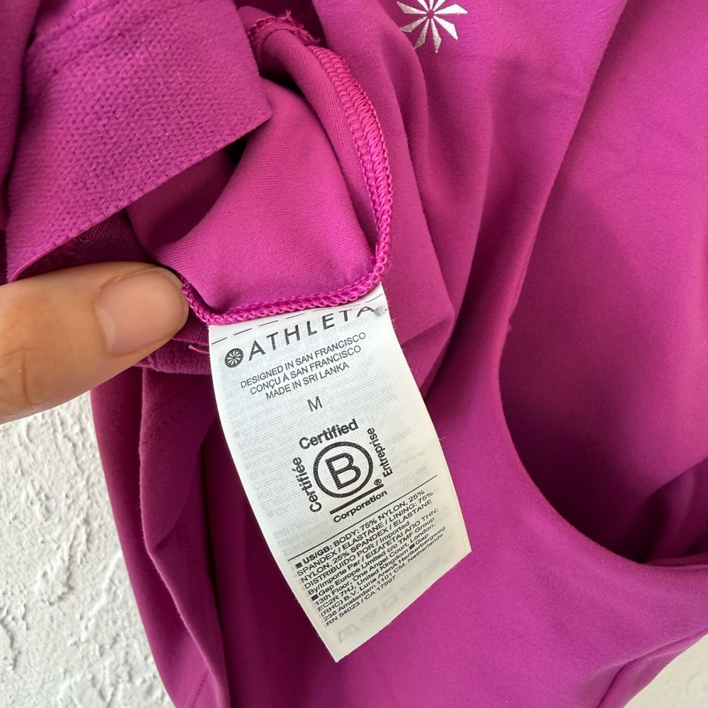 Athleta Fuchsia Pink Crop Sports Bra with Removable Bra Pads Size Medium - Picture 3 of 3